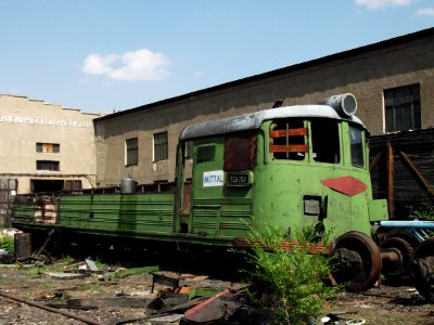ТЭ3-7601,_Казахстан,_Карагандинская_область,_депо_КПТУ_(Trainpix_68765)