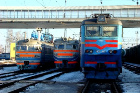 ЧС8-021,_Украина,_Харьковская_область,_депо_Люботин_(Trainpix_46019)