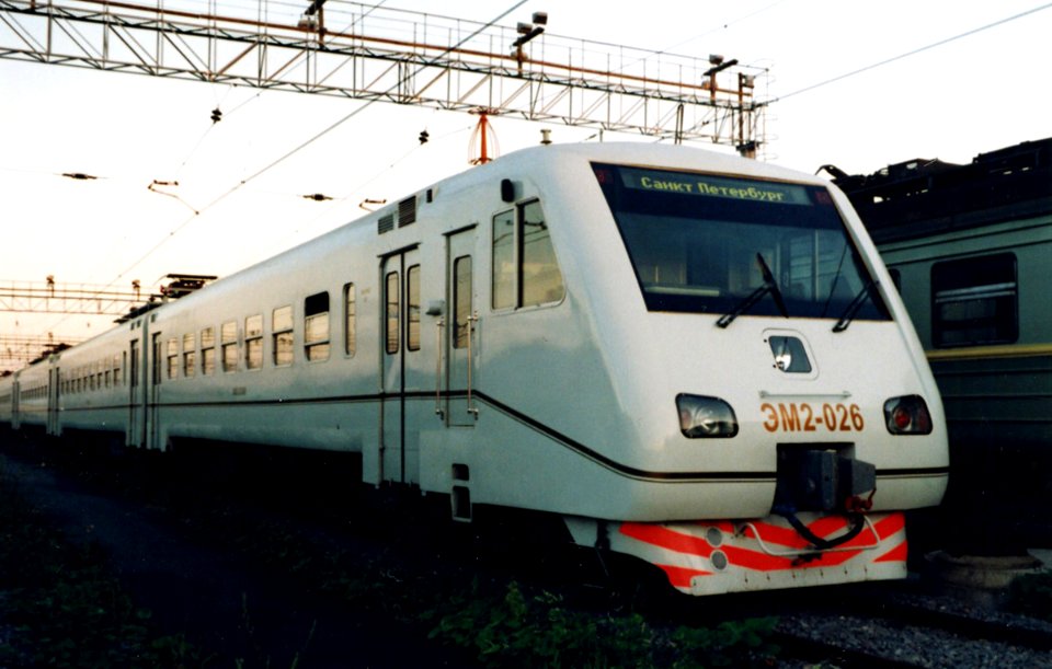 ЭМ2-024,_Россия,_Санкт-Петербург,_депо_Санкт-Петербург-Московское_(Металлострой)_(Trainpix_181684)
