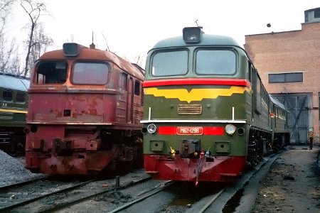 М62-1298,_Украина,_Полтавская_область,_Полтавский_тепловозоремонтный_завод_(Trainpix_147152)