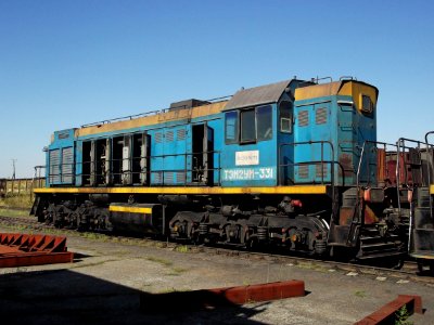 ТЭМ2УМ-331,_Казахстан,_Карагандинская_область,_депо_КПТУ_(Trainpix_36307)