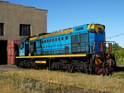 ТЭМ2У-9324,_Казахстан,_Карагандинская_область,_депо_КПТУ_(Trainpix_36903)