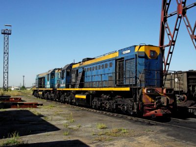 ТЭМ2УМ-354,_Казахстан,_Карагандинская_область,_депо_КПТУ_(Trainpix_36352)