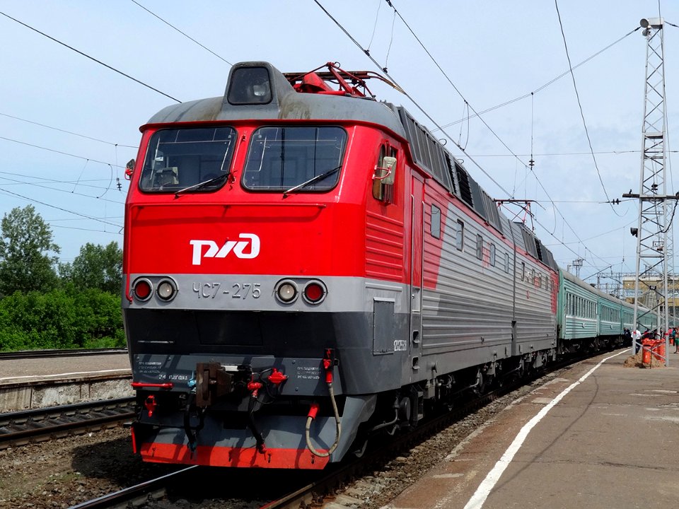 ЧС7-275,_Russia,_Bashkortostan,_Ufa_station_(Trainpix_135753)