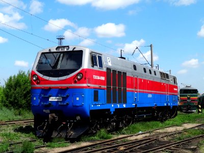 ТЭ33А-0060,_Kazakhstan,_Karaganda_region,_Karaganda_depot_(Trainpix_133930)
