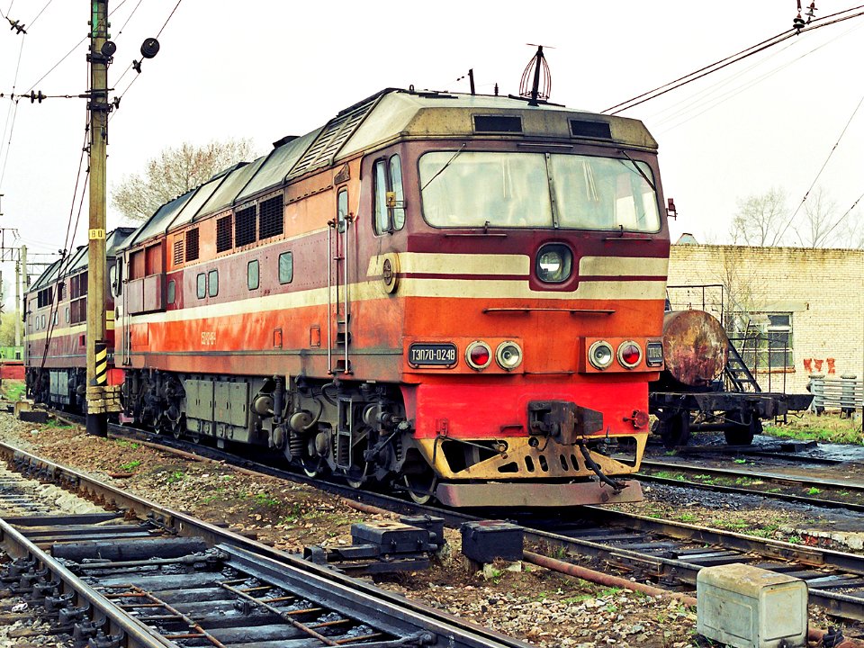 ТЭП70-0248,_Russia,_Moscow_region,_Volokolamsk_station_(Trainpix_196167)