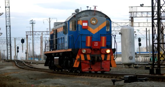 ТЭМ2-5347,_Казахстан,_Костанайская_область,_станция_Костанай_(Trainpix_99404)