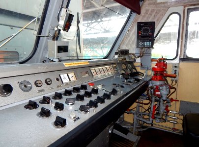 ЧС7-255,_Россия,_Самарская_область,_станция_Самара_(Trainpix_184112)