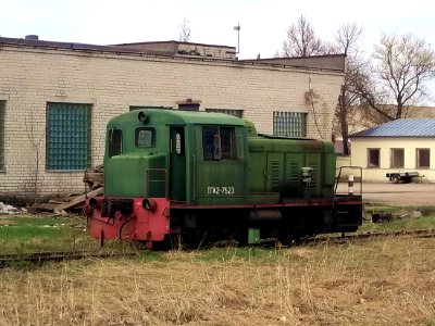 ТГК2-7523,_Литва,_Алитусский_уезд,_подъездной_путь_от_станции_Варена_(Trainpix_94246)