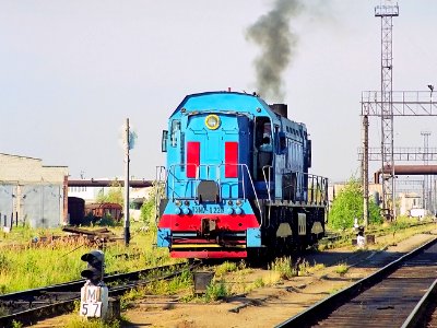 ТЭМ7А-0226,_Россия,_Ханты-Мансийский_автономный_округ,_станция_Сургут_(Trainpix_140812)