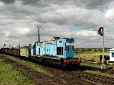 ТЭМ7А-0125,_Казахстан,_Карагандинская_область,_станция_Кзыл_(Trainpix_35194)