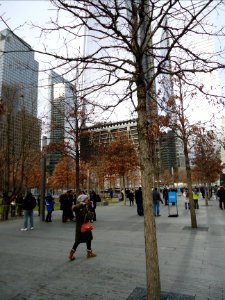 911_Memorial_plaza_in_New_York_City_December_2012
