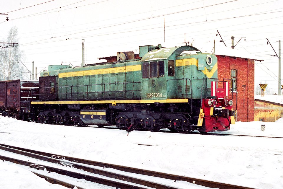 ТЭМ2-2703,_Россия,_Тверская_область,_станция_Бологое-Московское_(Trainpix_152401)