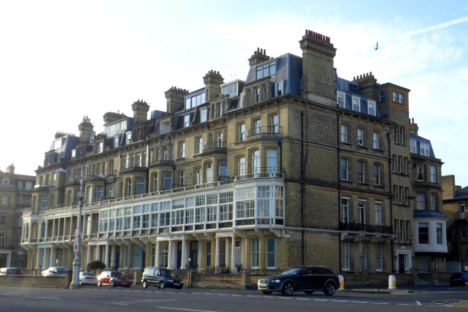 8–14_King's_Gardens,_Hove_(NHLE_Code_1187568)_(April_2013)