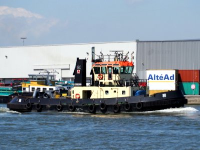 90_-_ENI_06504222,_Port_of_Antwerp,_pic1