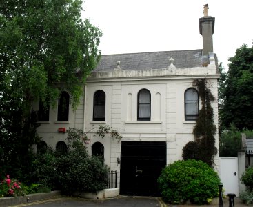 8a_Western_Terrace,_Brighton_(NHLE_Code_1381107)_(July_2010)