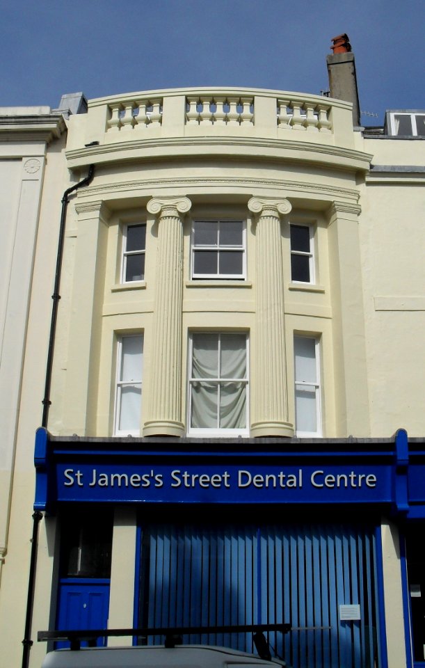9_St_James's_Street,_Brighton_(NHLE_Code_1380862)_(September_2010)