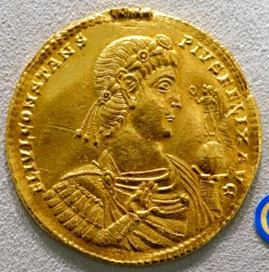 9_Solidi,_Constans,_emperor_in_armor,_Aquileia,_342_AD_-_Bode-Museum_-_DSC02728