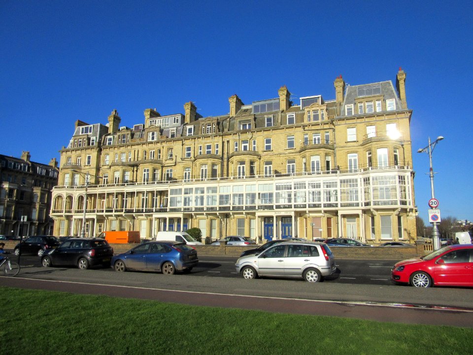 8–14_King's_Gardens,_Hove_(NHLE_Code_1187568)_(January_2017)_(1)