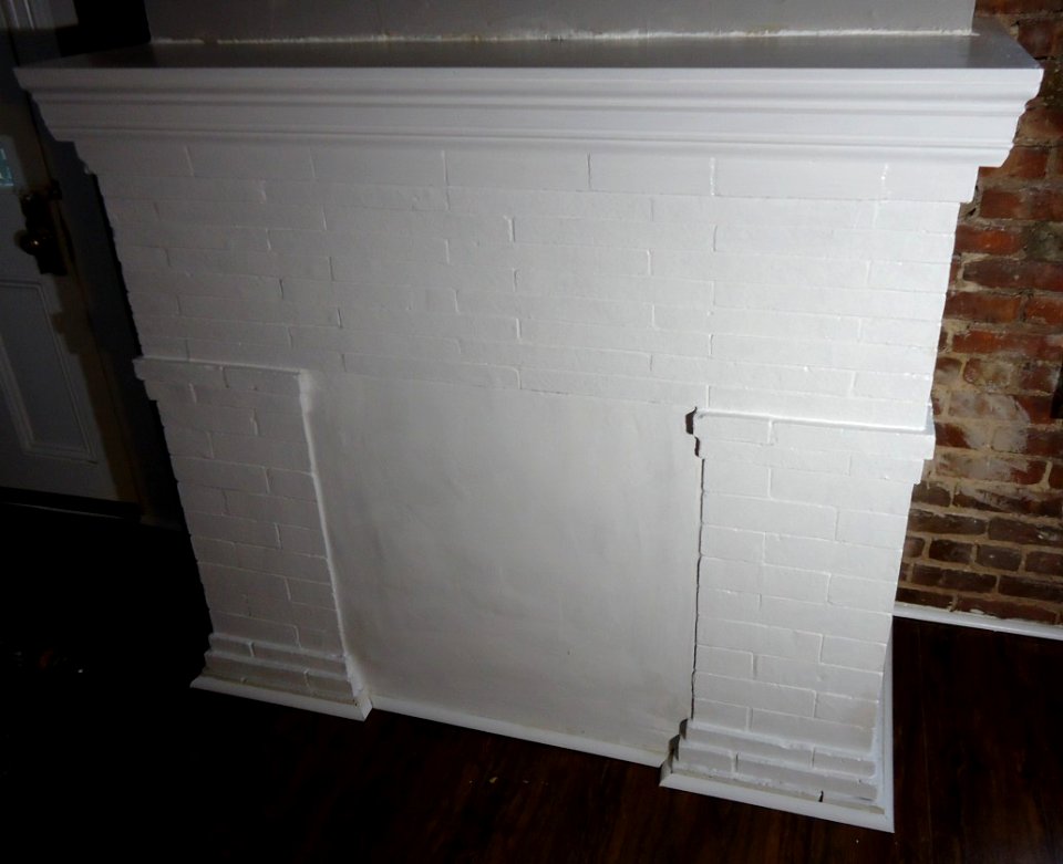 9_Irving_A_2014_finished_fireplace_in_kitchen