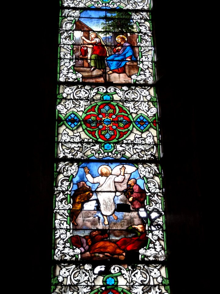 Église_Notre-Dame_de_Vervins,_vitrail_08