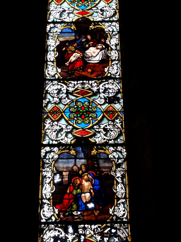 Église_Notre-Dame_de_Vervins,_vitrail_10