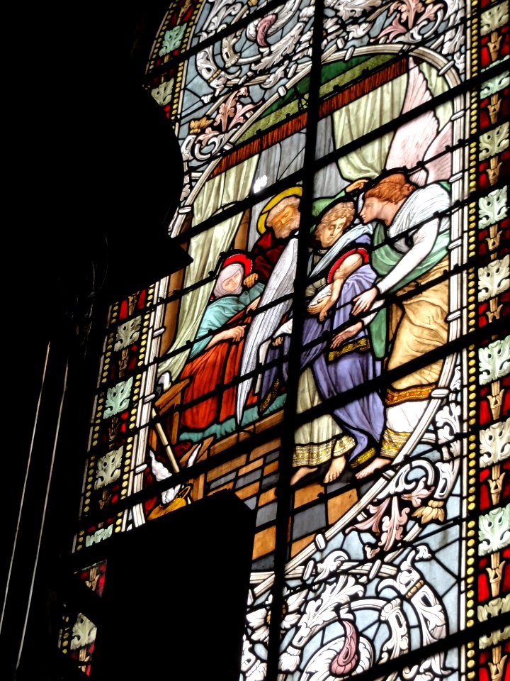 Église_Notre-Dame_de_Vervins,_vitrail_01