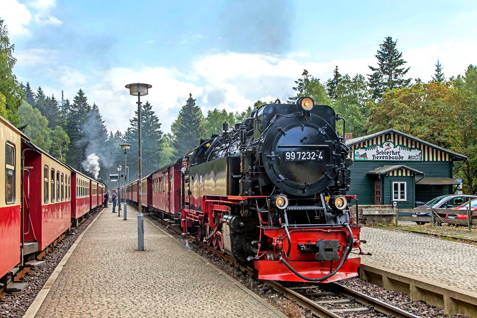 99_7232-4,_Germany,_Saxony-Anhalt,_Schierke_Railway_station_(Trainpix_181010)