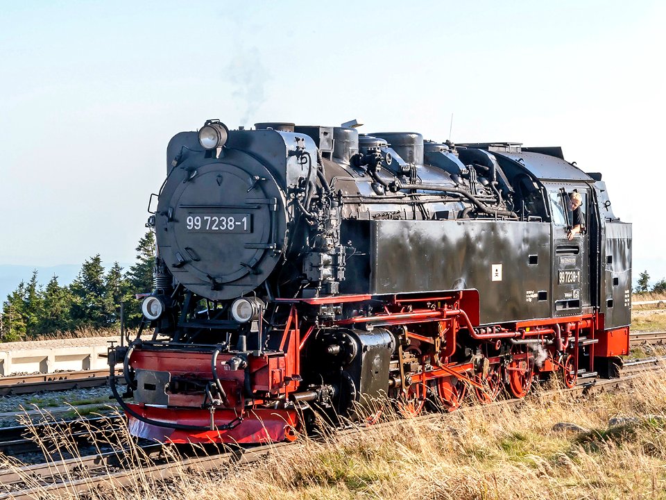 99_7238-1,_Germany,_Saxony-Anhalt,_Brocken_Railway_station_(Trainpix_190132)