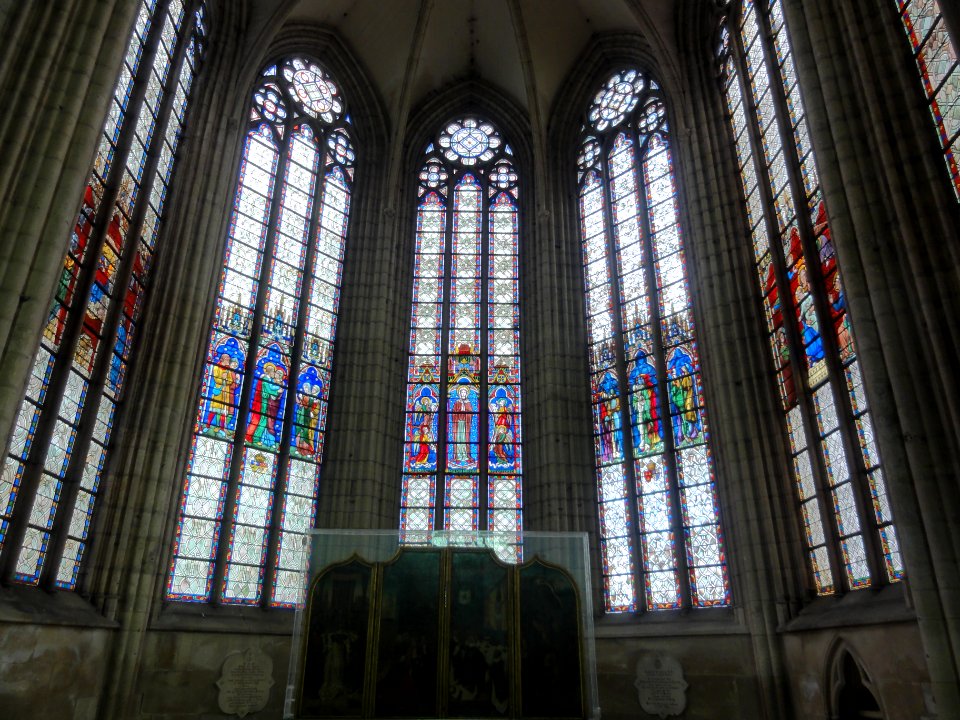 Église_Notre-Dame_de_Chambly,_les_5_vitraux_du_choeur