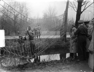8-uurs_jeeprit_voor_militairen_Tilburg,_Bestanddeelnr_906-1733