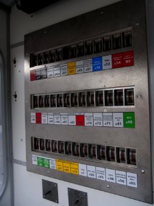 81-717_2525_cabin_back_panel