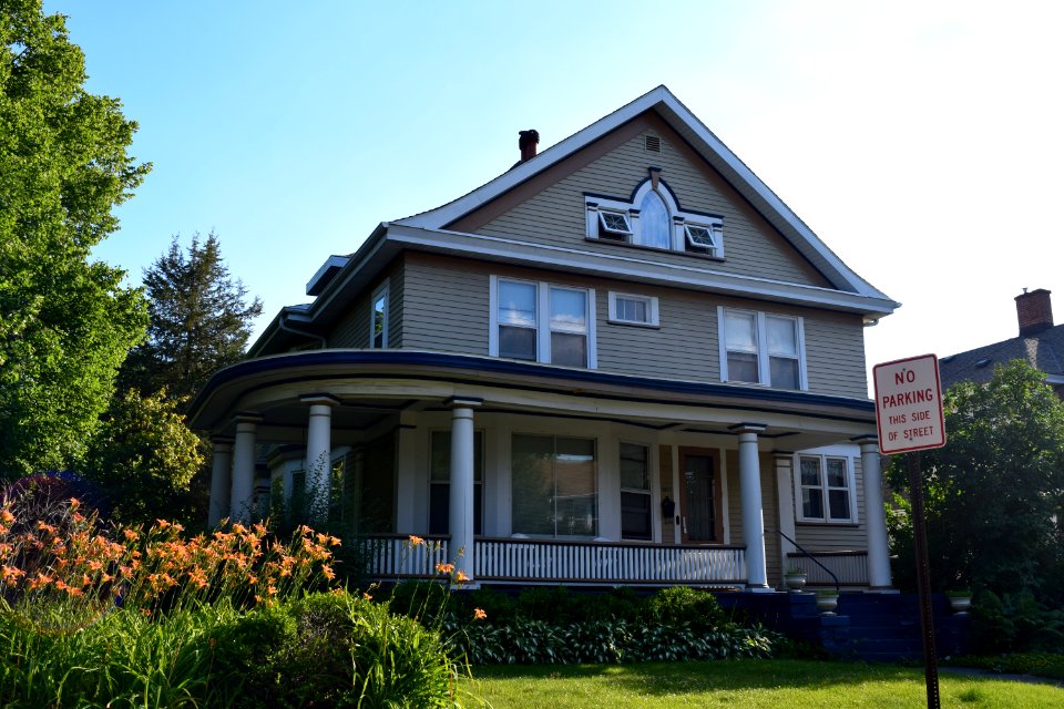 803_Oregon_Street,_Oakland-Dousman_Historic_District,_Green_Bay,_WI