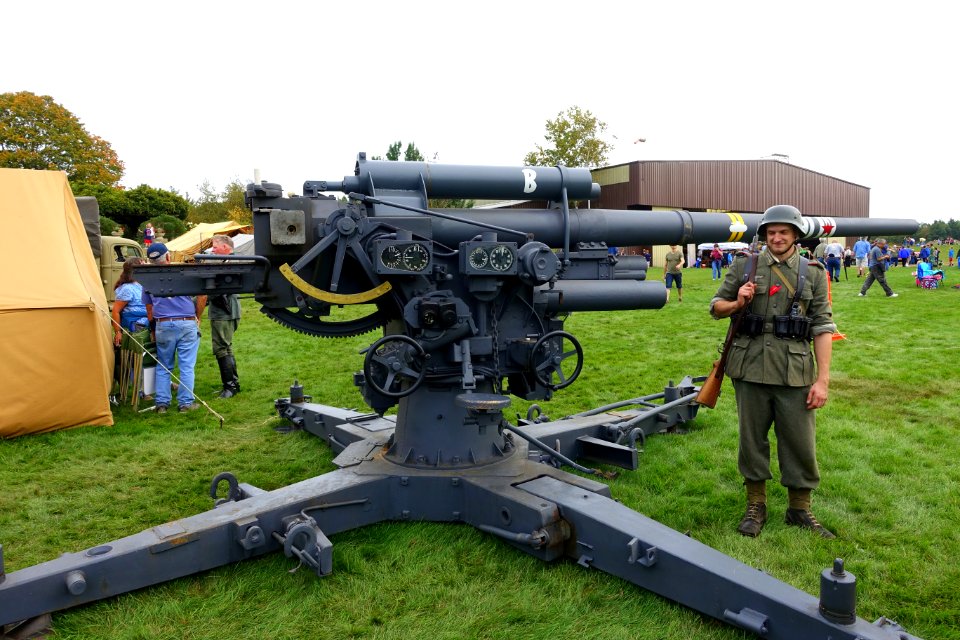 8.8_cm_Flak_36_-_Battle_for_the_Airfield,_2017_-_Collings_Foundation_-_Massachusetts_-_DSC06994
