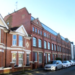 80_Stoneham_Road,_Hove_(November_2015)