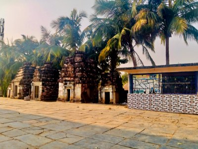 7th_century_Sivanandisvara_temple,_Kadamala_kalva,_Andhra_Pradesh_India_-_09