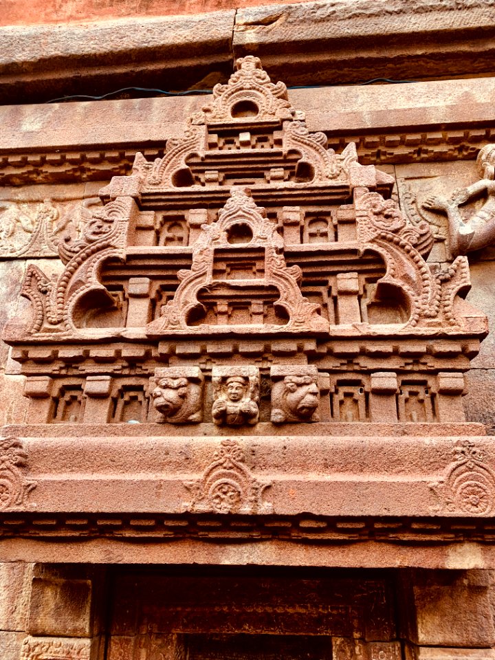 7th_8th_century_Garuda_Brahma_Temple,_Navabrahma_group,_Alampur,_Telangana_India_-_43