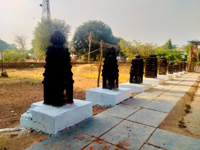 7th_century_Sivanandisvara_temple,_Kadamala_kalva,_Andhra_Pradesh_India_-_14