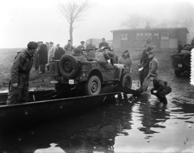 8-uurs_jeeprit_voor_militairen_Tilburg,_Bestanddeelnr_906-1729
