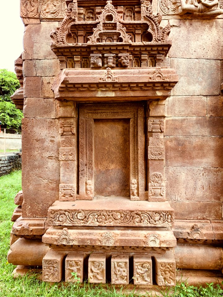 7th_8th_century_Garuda_Brahma_Temple,_Navabrahma_group,_Alampur,_Telangana_India_-_59