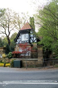 89_Weetwood_Lane_2019-04-23_(5)