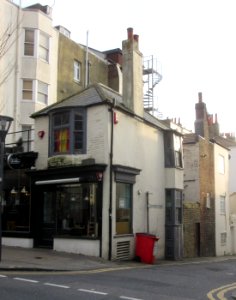 84_St_James's_Street,_Kemptown,_Brighton_(December_2016)