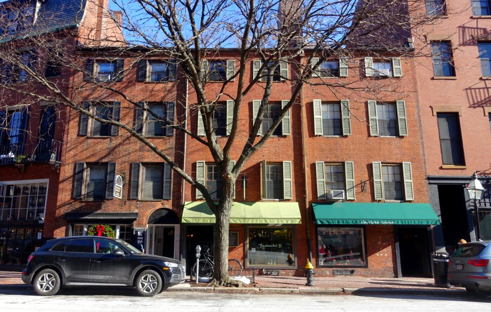 85-81_Charles_Street_-_Boston,_MA_-_DSC02101