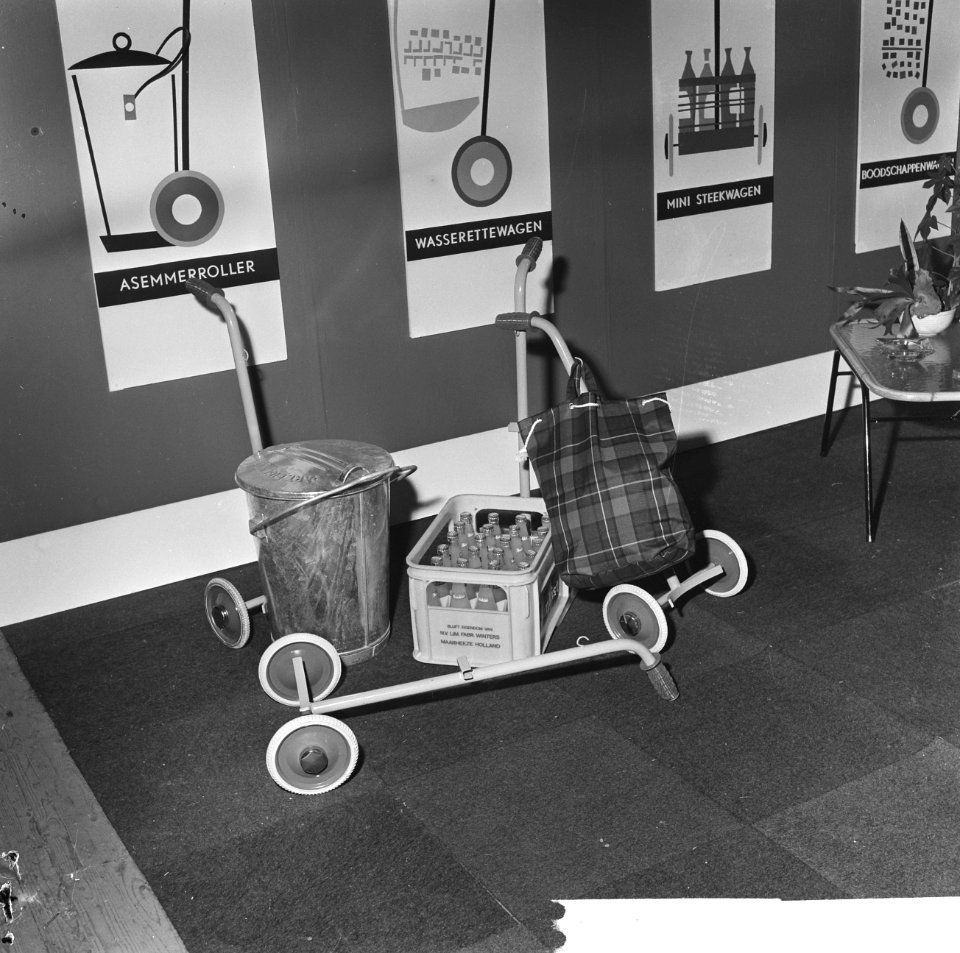 84_ste_Damesbeurs_in_de_Houtrusthallen_te_Den_Haag,_Bestanddeelnr_918-2342