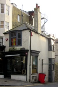 82_St_James's_Street,_Brighton_(December_2016)