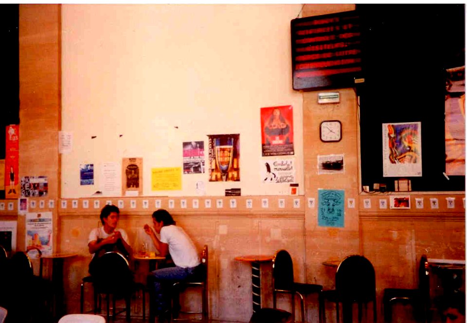 84_têtes_de_Boeuf_aquarellé_affichées_dans_la_caféteria_des_Beaux-Arts_le_2_mai_1997_-_2