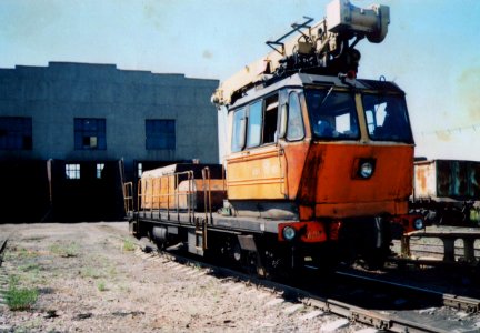 АДМ-659,_Казахстан,_Карагандинская_область,_станция_Распорядительная,_депо_Тяжелой_Техники_КПТУ_(Trainpix_28268)