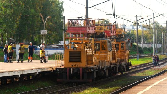АДМ1-684,_Russia,_Saint_Petersburg,_Piskaryovka_station_(Trainpix_143966)