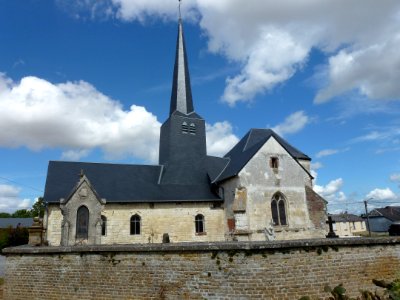 Écly_(Ardennes)_église,_vue_latérale