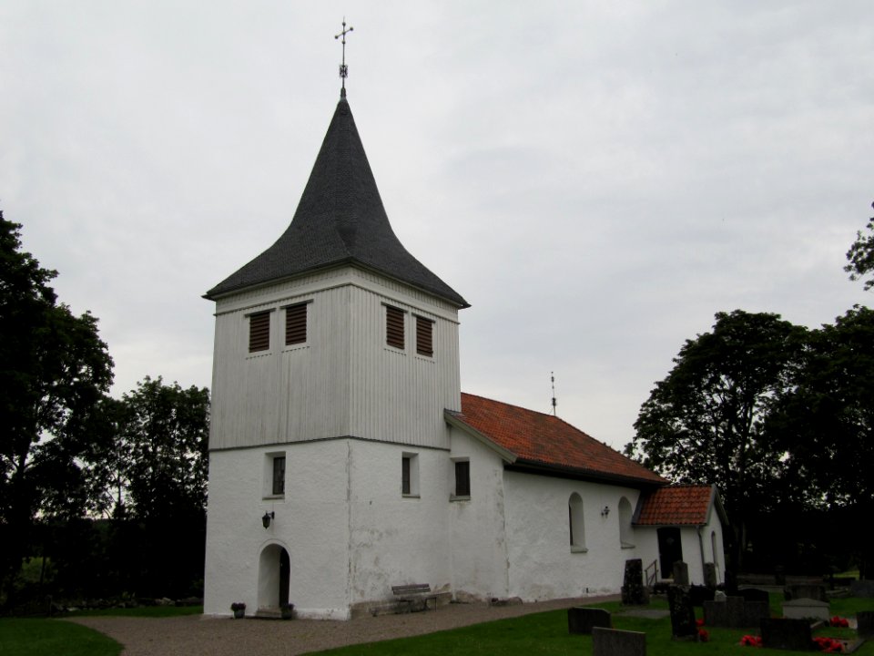 Åsbräcka_kyrka_ext1